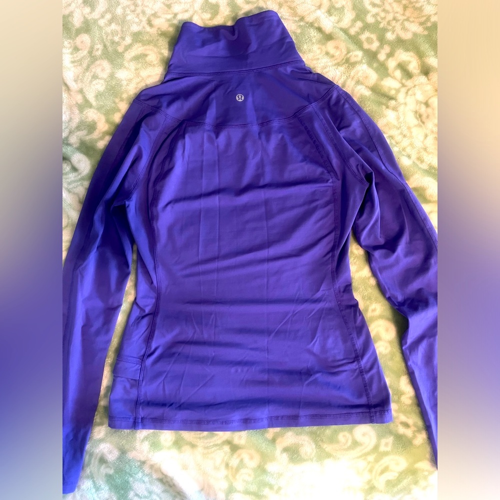 Lululemon active sweater